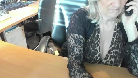 Tammy online show from April 2026 04:01:02 PM