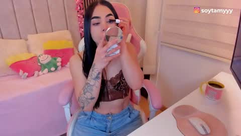 Snapshot of tammy_w chatting on February 2026 06:37:02 PM Tammy online show from February 2026 06:37:02 PM