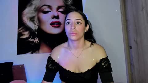 tania06 online show from October 2025 01:34:01 PM