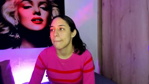 tania06 online show from November 2025 01:11:01 PM