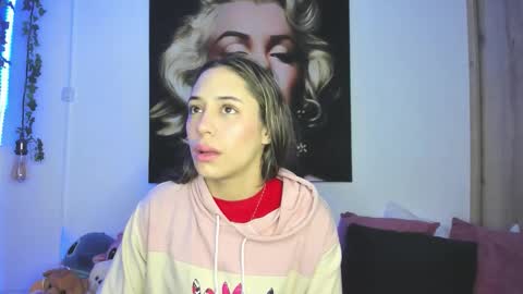 tania06 online show from January 2026 01:25:02 PM