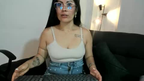 Snapshot of tania_mature chatting on May 2026 07:11:02 PM tania online show from May 2026 07:11:02 PM