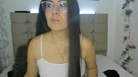 Snapshot of tania_mature chatting on May 2026 05:53:02 PM tania online show from May 2026 05:53:02 PM