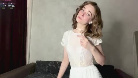 Mia online show from April 2026 10:34:01 AM