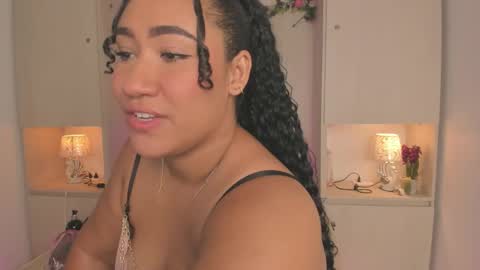 Snapshot of tarawiilson_ chatting on February 2026 09:07:01 PM T A R A online show from February 2026 09:07:01 PM