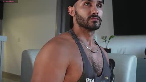 Tarek online show from October 2025 09:04:02 PM