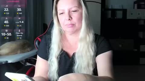 Snapshot of tasha__moon chatting on October 2025 04:09:01 PM Tasha Moon online show from October 2025 04:09:01 PM