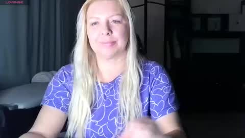 Snapshot of tasha__moon chatting on November 2025 05:45:01 PM Tasha Moon online show from November 2025 05:45:01 PM