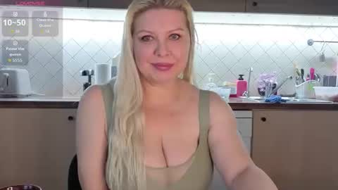 Snapshot of tasha__moon chatting on December 2025 08:08:01 AM Tasha Moon online show from December 2025 08:08:01 AM