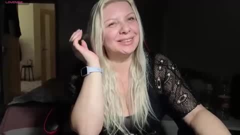 Snapshot of tasha__moon chatting on April 2026 06:10:02 PM Tasha Moon online show from April 2026 06:10:02 PM