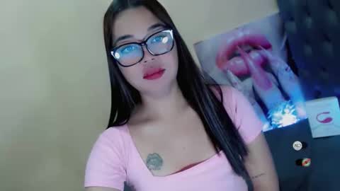 Snapshot of tastefully_yours chatting on September 2025 07:37:01 PM Ms Lendy Versa 3 online show from September 2025 07:37:01 PM