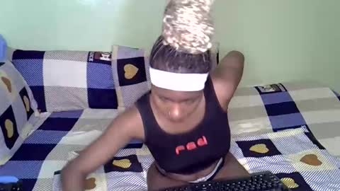 Snapshot of tastie_t chatting on February 2026 12:04:02 PM tastie_t online show from February 2026 12:04:02 PM