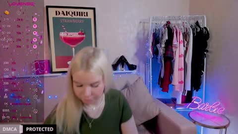 Ann online show from November 2025 01:27:02 AM