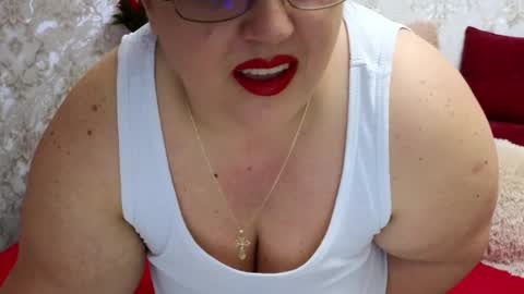 Snapshot of tastychubby chatting on April 2026 11:53:01 AM Clau online show from April 2026 11:53:01 AM