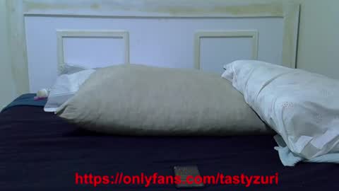 Snapshot of tastyzuri chatting on December 2024 09:35:01 PM Zuri online show from December 2024 09:35:01 PM