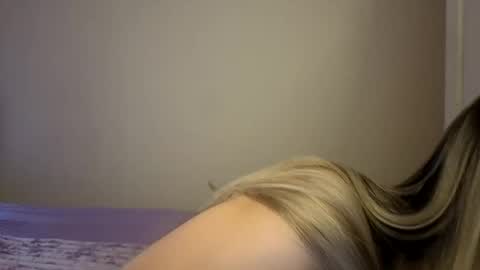 Snapshot of tateisblonde chatting on May 2026 09:11:02 PM tateisblonde online show from May 2026 09:11:02 PM