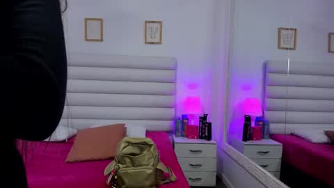 tatiana_arboleda online show from October 2025 03:14:01 AM