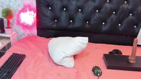 Snapshot of tatiana_lopez19 chatting on January 2025 07:58:01 AM Tatiana online show from January 2025 07:58:01 AM