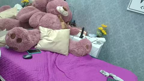 Snapshot of tatiana_w_ chatting on December 2024 07:21:01 PM Tati online show from December 2024 07:21:01 PM