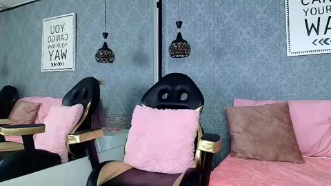 Snapshot of tatiana_w_ chatting on February 2025 08:26:01 PM Tati online show from February 2025 08:26:01 PM