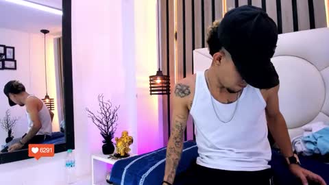 Snapshot of tattoo22_ chatting on November 2025 04:03:01 PM Tattoo online show from November 2025 04:03:01 PM