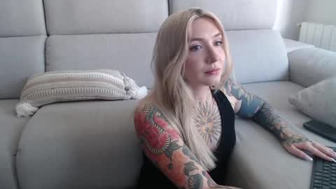 tattoobbgirl online show from September 2025 11:33:01 AM