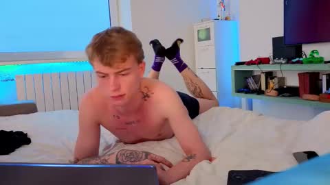 Alex but u can call me Theo online show from November 2025 05:07:02 AM