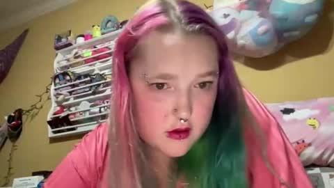 Snapshot of tattyslilgirl chatting on November 2025 05:17:01 AM Tattyslilgirl online show from November 2025 05:17:01 AM