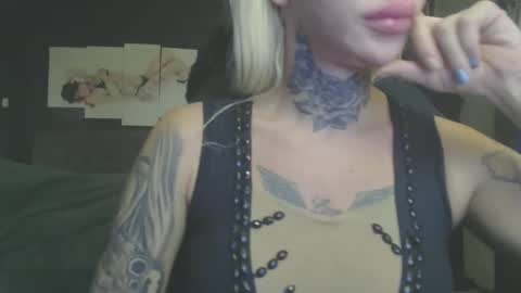 Snapshot of tatuada_safada chatting on June 2026 08:59:02 AM tatuada_safada online show from June 2026 08:59:02 AM