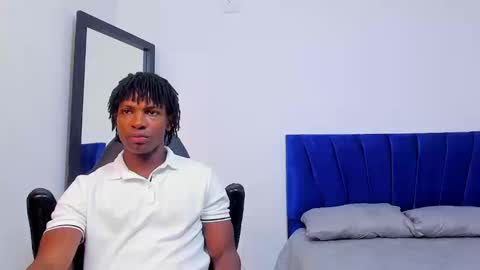 tau_montes online show from September 2025 01:37:02 PM