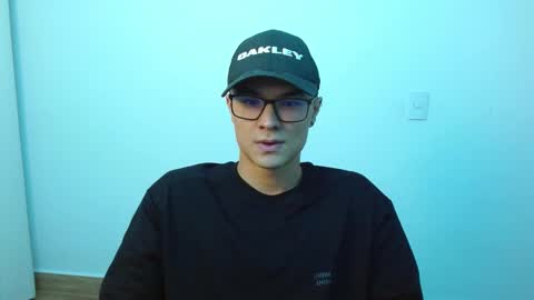 Snapshot of taurus4k chatting on February 2025 01:25:02 AM taurus4k online show from February 2025 01:25:02 AM