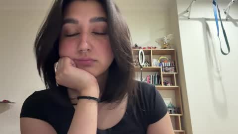 Snapshot of tawnyamartinek chatting on May 2026 07:04:01 AM Riza online show from May 2026 07:04:01 AM