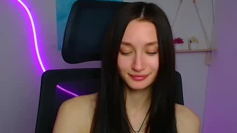 Taya online show from April 2026 07:17:02 PM