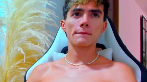 Snapshot of tayler_swift1 chatting on January 2026 07:48:02 PM tayler_swift1 online show from January 2026 07:48:02 PM