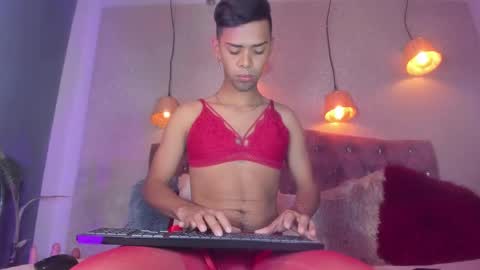 Snapshot of taylor_106 chatting on January 2025 11:10:02 AM Taylor Duran. online show from January 2025 11:10:02 AM