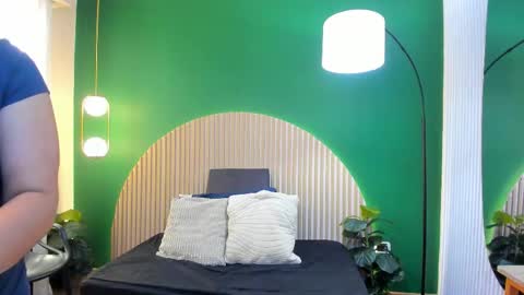 Taylor Bennet online show from December 2025 11:50:01 AM