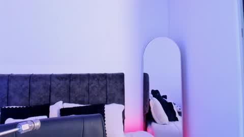 Taylor online show from April 2026 08:15:02 PM