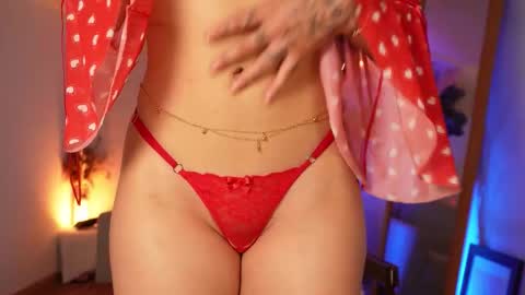 Snapshot of taylormich1 chatting on December 2025 08:51:01 PM taylormichell online show from December 2025 08:51:01 PM