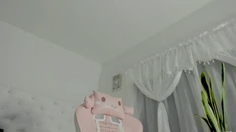 Snapshot of taylorr_swift chatting on May 2026 06:54:01 AM Angels independent model online show from May 2026 06:54:01 AM