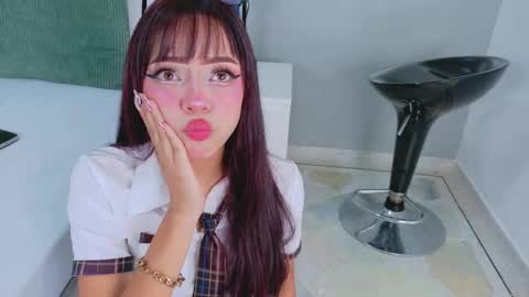 TAYLOR  online show from October 2025 12:52:02 PM