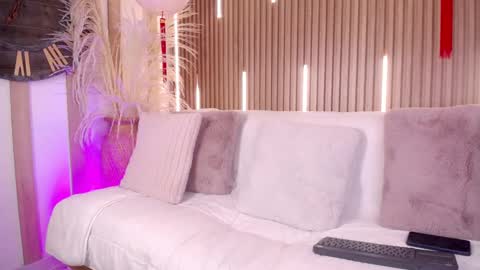 Sofia online show from February 2026 01:54:02 PM