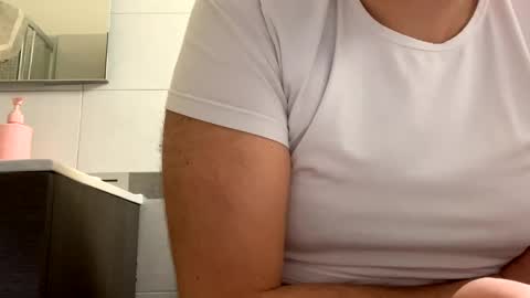 Tbest1986 online show from February 2025 02:13:02 PM