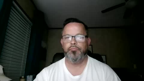 Snapshot of tdhawk87 chatting on May 2026 10:10:01 AM tdhawk87 online show from May 2026 10:10:01 AM