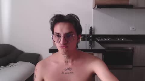 Teo independent model online show from March 2025 03:49:02 PM