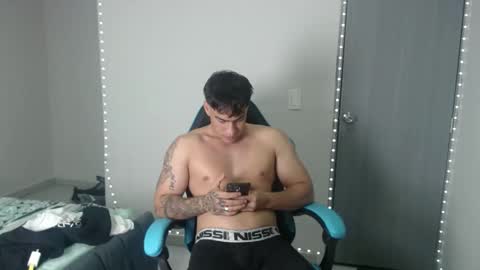 Snapshot of team23hot0 chatting on October 2025 04:07:01 AM team23hot0 online show from October 2025 04:07:01 AM