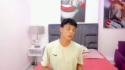 Team Twinks online show from October 2025 11:11:01 AM