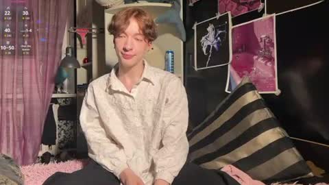 Snapshot of technoracer chatting on June 2026 06:18:02 PM Alice online show from June 2026 06:18:02 PM