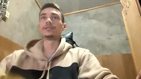 Snapshot of tecnicogatu chatting on October 2025 04:18:02 AM tecnicogatu online show from October 2025 04:18:02 AM