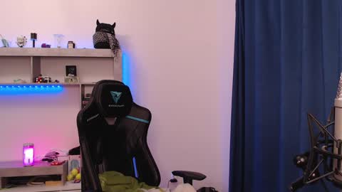 Teddy online show from January 2025 12:12:01 AM