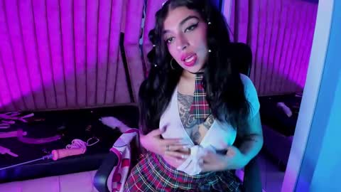 Tayloor online show from February 2025 08:42:02 AM